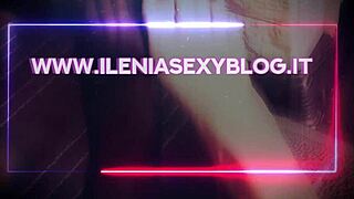 Sottomessa dal mio capo con dialoghi italiani intensi e coinvolgenti