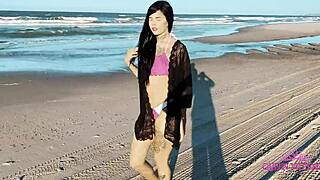 We grabbed the naughty guy at the beach and sucked his tasty cock in the room