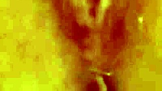 Using a dildo to fuck and squirt