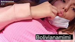 Me Masturbando E Deixando O Ursinho Me Chupar No Ônibus, Quer Ver?