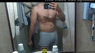 Colombian swinger man poses fitness, undresses, dances stripper style, and masturbates for group 😏