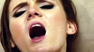 फेटिश लड़की पियर्सिंग के साथ हेड देती है।