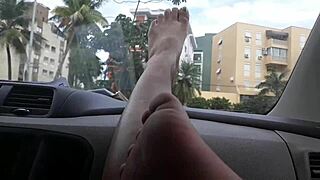 Paty bumbum doing foot fetish worship for feet