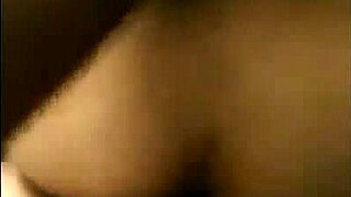 follando con la prima asiatica en doggystyle bent over 😈