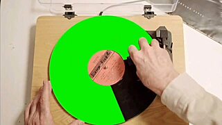 milf kitana blows and swallows 😏