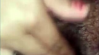 Watch This Novinha Squirt And Pee From Her Hairy Pussy?