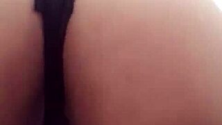 Hey, watch Casadinha play with her tight hole! 😜