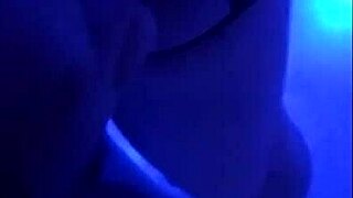 secretary with anal plug does overtime at motel 😏