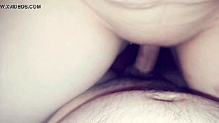 Victoria squirts intensely with creampie!