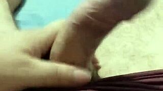 hey, check out this solo masturbation session