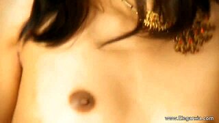 भारतीय जोड़े की पवित्र कामुकता