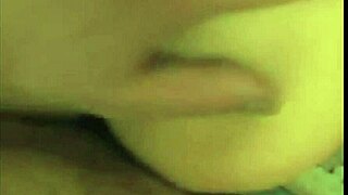 Sexy amateur brunette and her bf have a passionate fuck with creampie 😍