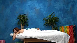 massage turns into passionate sex scene 😘