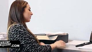 Bambi brooks pussy fuck by stepdaddy doggystyle