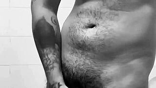 Me masturbo pensando en mi vecina sexy