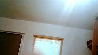 sassy70 fucks her pussy with a dildo 😍