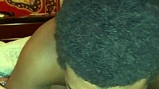 Wild pussy licking action right now!