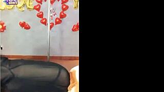 This hot girl on Uplive is doing a sexy dance