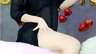 This hot girl on Uplive is doing a sexy dance