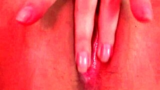 Sexy Curvy Teen Masturbates In Red Room