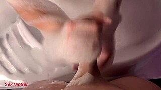 pretty woman in jacuzzi: sex or blowjob?