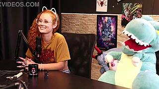 Her Fetish: Teasing Neighbor Sensually.