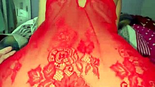 Grabamos un video casero con mi prima juliana follando de noche en mi habitaci�n