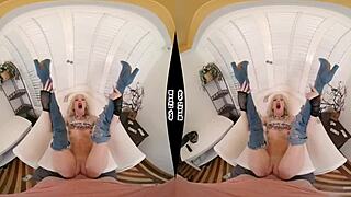 Kenzie Reeves Wanks Shaved Pussy In VR Close Up