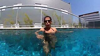 i love seeing the married woman having sex with the unknown employee in the pool