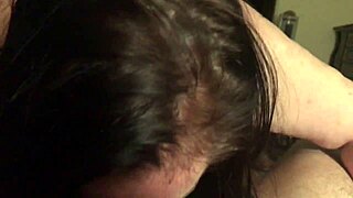 Plump girl giving blowjob to fat guy 😍