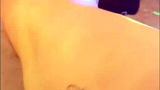 uhh, hotwife steffi flashin her cunt, ya know!