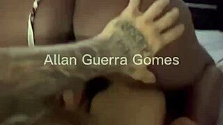 ब्लैक ऑनिक्स की विशाल गंद एमएमए फाइटर एलन गुएरा गोमेस के मोन्स्टर लंड पर सवार।