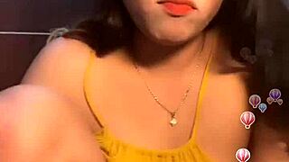 em oi vung tha rang veu to se in a casual setting