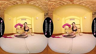 solo milf cynthia velons plays with vibrator in wild vr