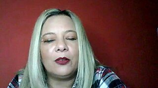 ट्रैजिकॉमिक सेक्स सीन ने अनपेक्षित कामुक वाइब्स जगाए