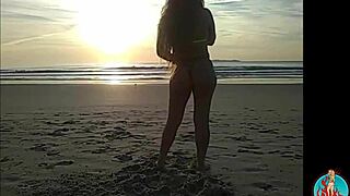 Bold Teen Blonde Ass on Beach Live