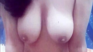 Sitting on his dick, he cums inside, it's nice when he ejaculates in my vagina, oh yeah