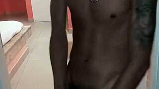 rola grossa twink solo, have you seen this gay action?