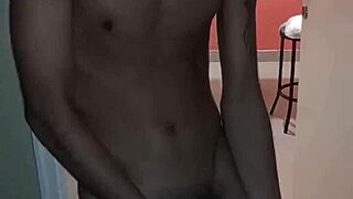 rola grossa twink solo, have you seen this gay action?