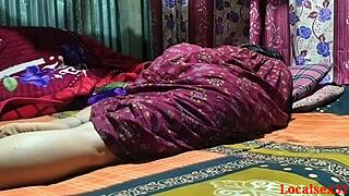 Bhabhi ki chudai at home with a big cock! 🔥