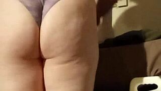 Look at those purple lace feet