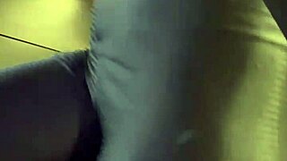 fitness babe rosa vermelha shows off in public?