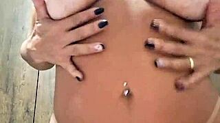 Playing with ball vibrator in pussy 😈