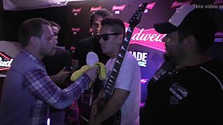 Ninguno Mariposa Suicida rips clothes in gay scene 😏