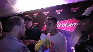 Ninguno Mariposa Suicida rips clothes in gay scene 😏