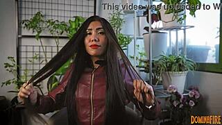 I love this leather fetish asmr with gloves, it's so intense but relaxing