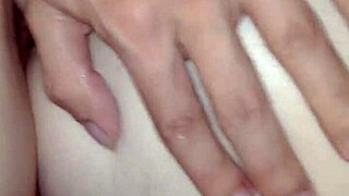 comendo um cu gostoso, ela geme alto