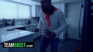 Velma and Fred roleplay mystery but fuck in costumes.