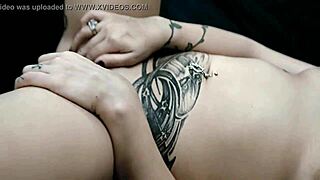 brooklyn touches her big ass while masturbating