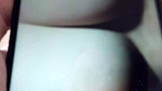 My wife gives me a handjob show 😘